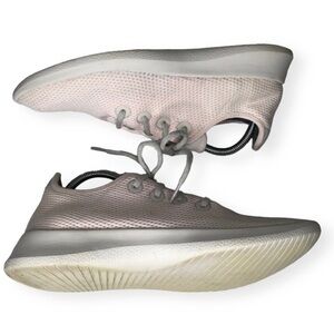 ALLBIRDS Tree Runner in Blush Pale Pink Size 10.